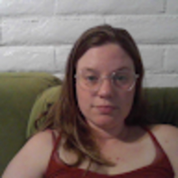 Meet your Posher, Carli - Picture 1 of 1